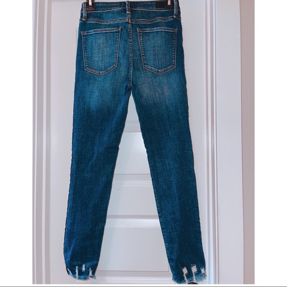 Abercrombie & Fitch high rise jeans with red stripe. Size 27/4. - Picture 6 of 6
